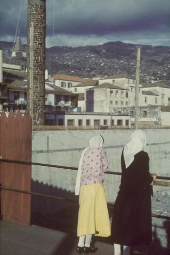Zwei Frauen auf einer Brücke - Franz Grasser - 1937-39